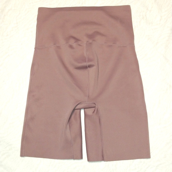 🍑Juicy Couture Intimates shorts/spandex size M - Picture 3 of 8